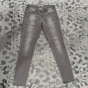 Refuge Woman's Skinny Jeans in Size 6. Gray Denim. In excellent condition.
